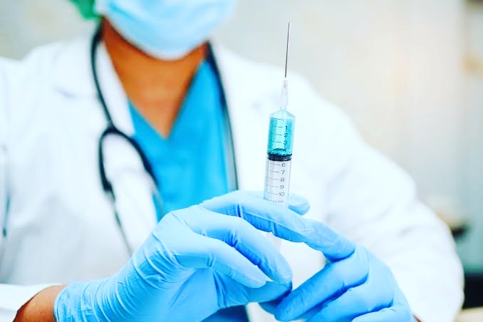 ​O Ministério da Saúde ampliou a dose de reforço da vacina covid-19